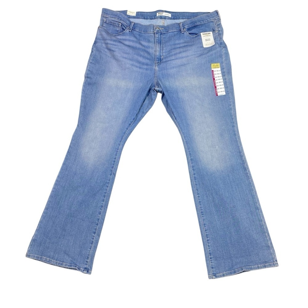 Levis Signature Gold Jeans Women's 22M Blue Bootcut Mid Rise Stretch Denim NWT